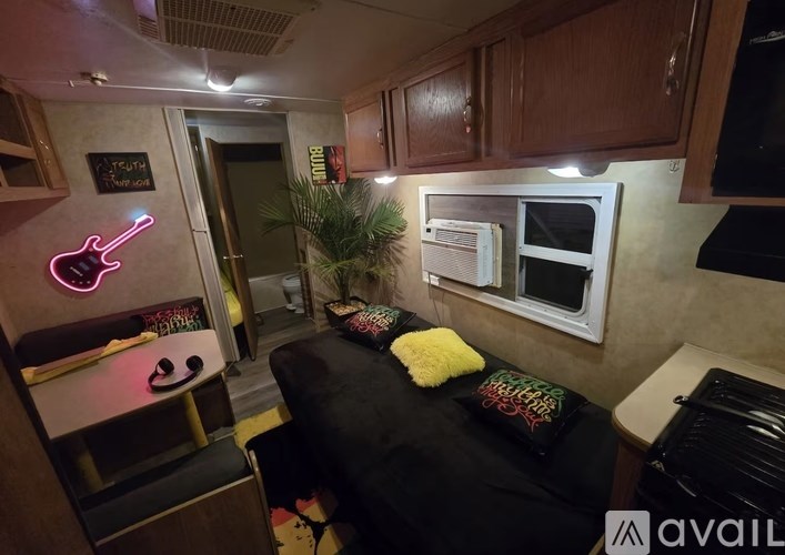 15433 Southwest 42nd Court Road 3 Beds Single Family Home for Rent - Photo Gallery 1