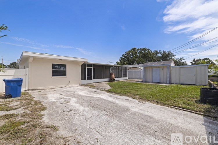 934 41st Ave NE 4 Beds Single Family Home for Rent - Photo Gallery 2