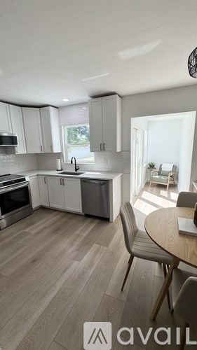 2936 27th Avenue North 2 Beds Single Family Home for Rent - Photo Gallery 5