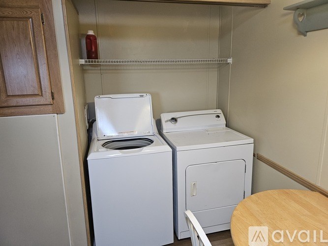 279 Tricycle Hill Ln 2 Beds Single Family Home for Rent - Photo Gallery 5