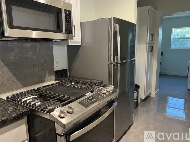 514 West Turney Avenue 2 Beds Single Family Home for Rent - Photo Gallery 9