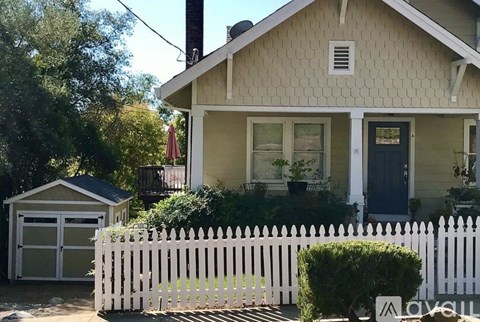 456 Unit A Linden Avenue 2 Beds Single Family Home for Rent - Photo Gallery 2