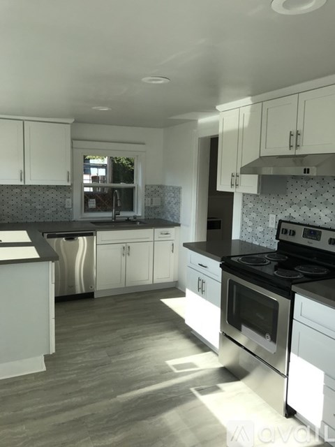 456 Unit A Linden Avenue 2 Beds Single Family Home for Rent - Photo Gallery 4