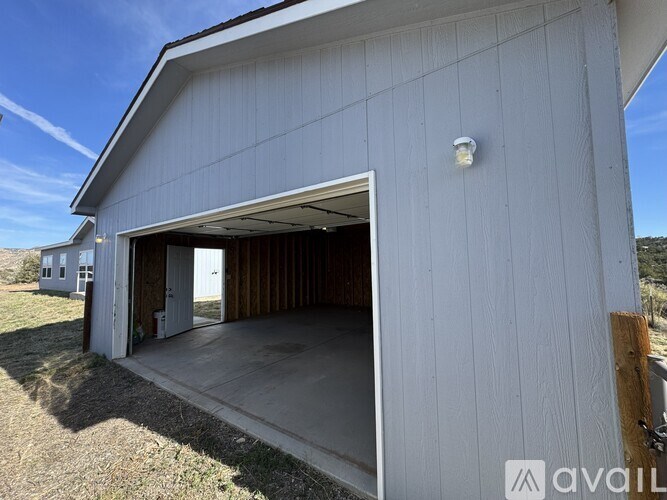 37 Rd 2393 3 Beds Single Family Home for Rent - Photo Gallery 4