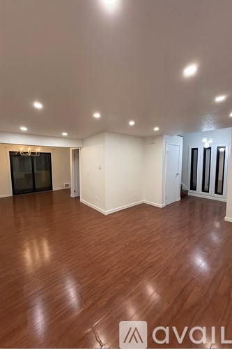 9404 Stone Avenue North 2 Beds Apartment for Rent