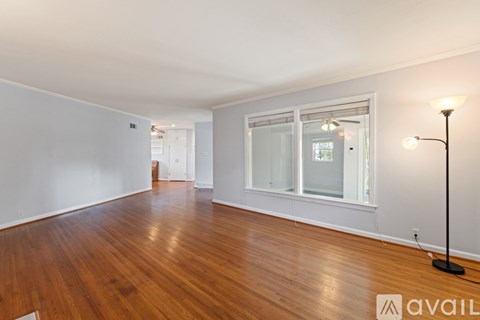 22 E Hawthorne St 3 Beds Single Family Home for Rent - Photo Gallery 11