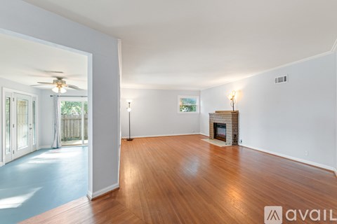 22 E Hawthorne St 3 Beds Single Family Home for Rent - Photo Gallery 12