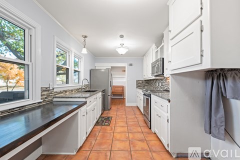 22 E Hawthorne St 3 Beds Single Family Home for Rent - Photo Gallery 17