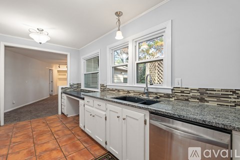 22 E Hawthorne St 3 Beds Single Family Home for Rent - Photo Gallery 20