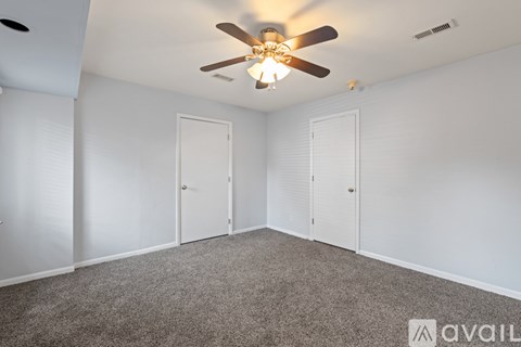 22 E Hawthorne St 3 Beds Single Family Home for Rent - Photo Gallery 25