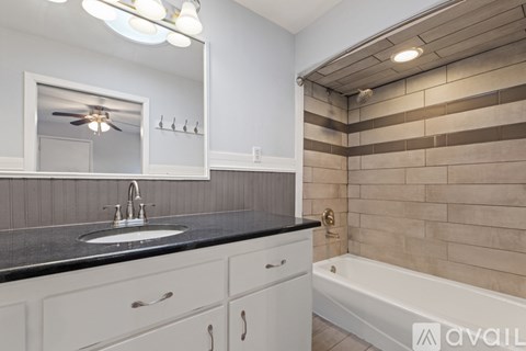 22 E Hawthorne St 3 Beds Single Family Home for Rent - Photo Gallery 26