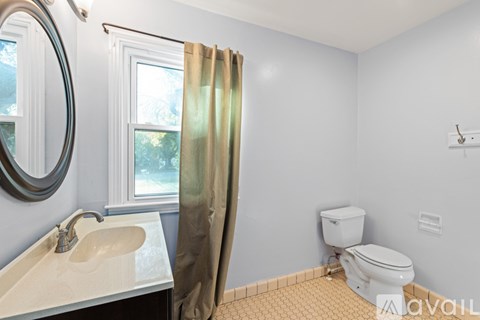 22 E Hawthorne St 3 Beds Single Family Home for Rent - Photo Gallery 35