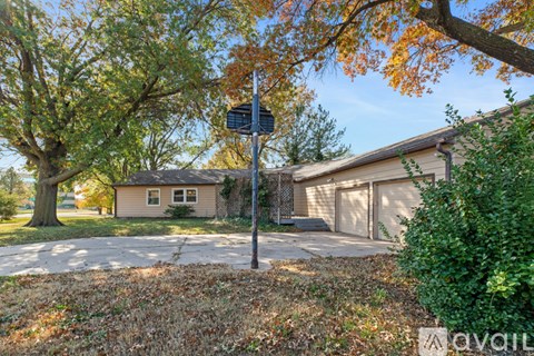 22 E Hawthorne St 3 Beds Single Family Home for Rent - Photo Gallery 45