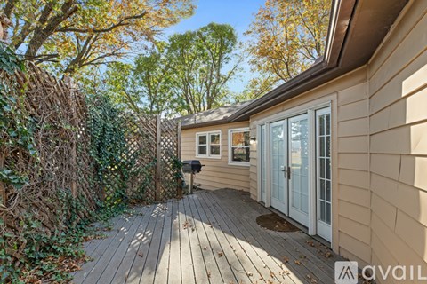 22 E Hawthorne St 3 Beds Single Family Home for Rent - Photo Gallery 47