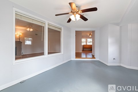 22 E Hawthorne St 3 Beds Single Family Home for Rent - Photo Gallery 10