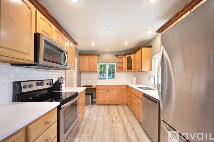 417 S Dollar St 3 Beds Single Family Home for Rent - Photo Gallery 4