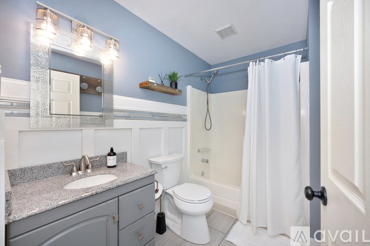 417 S Dollar St 3 Beds Single Family Home for Rent - Photo Gallery 6