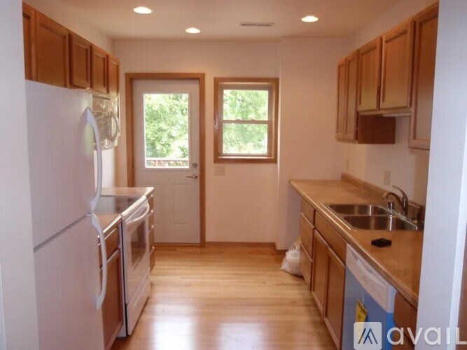 520 South Park Street 3 Beds Apartment for Rent - Photo Gallery 1