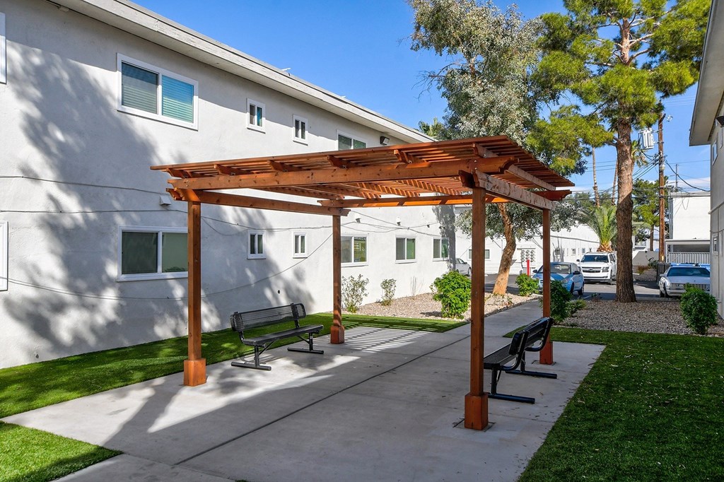 2635 Karen Ct Studio-2 Beds Conventional, Conventional, Conventional, Conventional, Conventional, Conventional for Rent - Photo Gallery 12