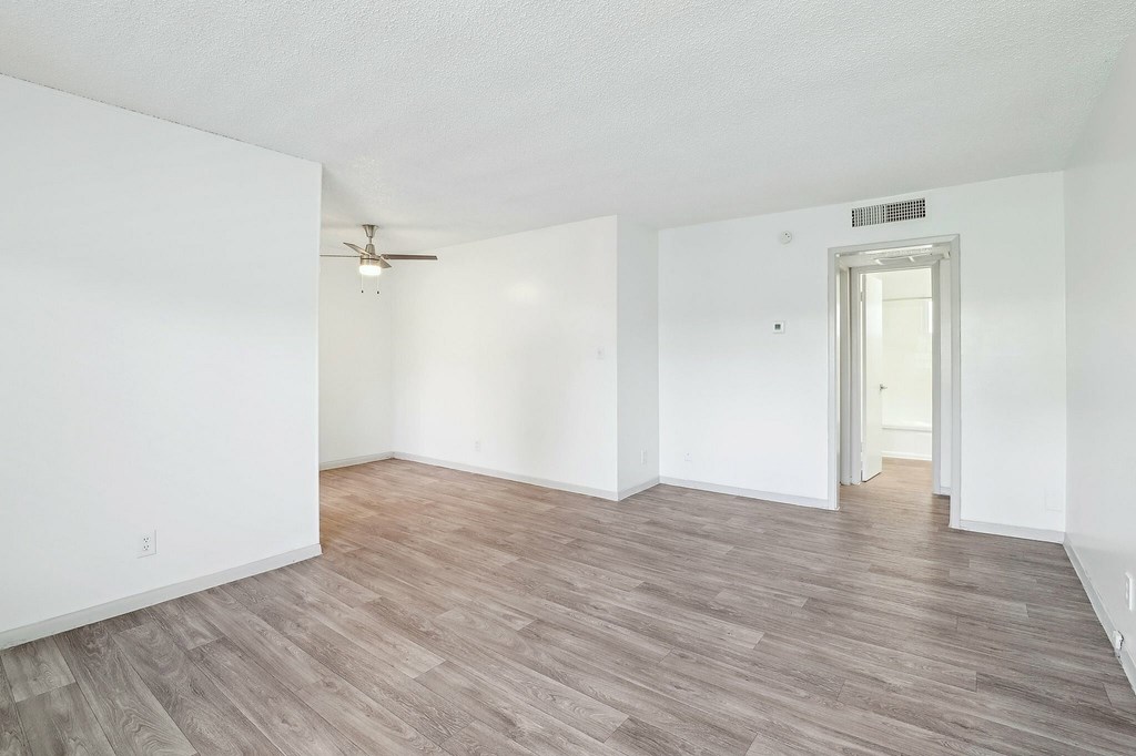 2635 Karen Ct Studio-2 Beds Conventional, Conventional, Conventional, Conventional, Conventional, Conventional for Rent - Photo Gallery 54