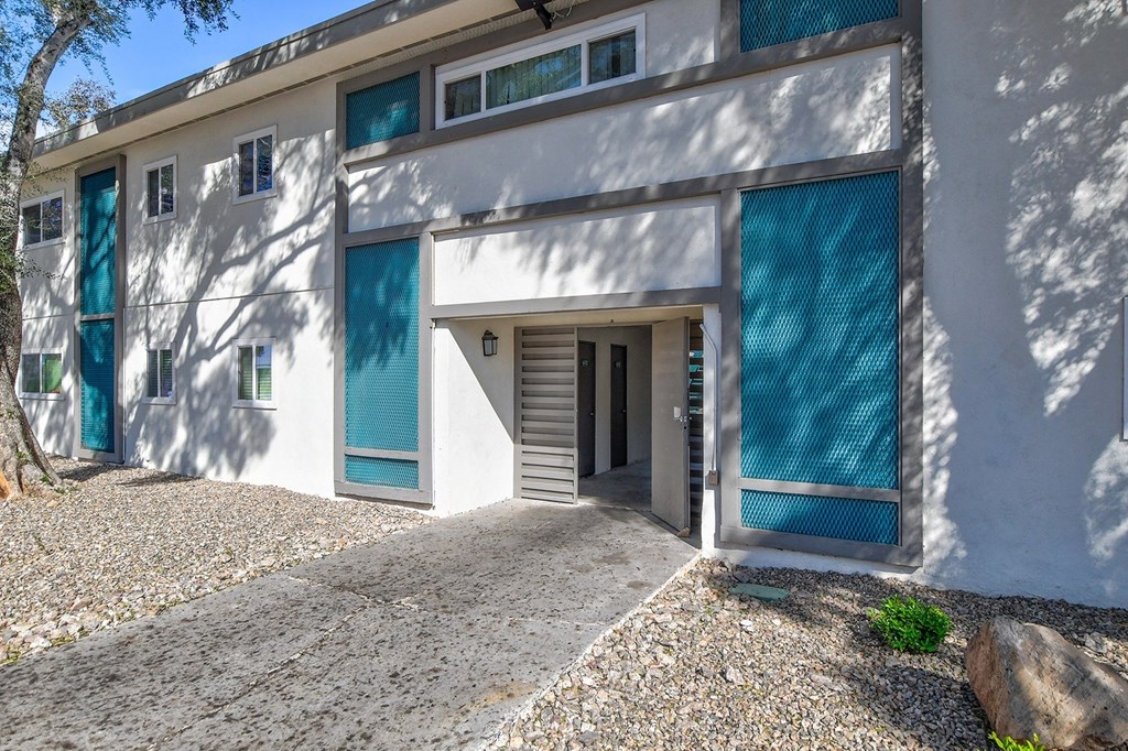 2635 Karen Ct Studio-2 Beds Conventional, Conventional, Conventional, Conventional, Conventional, Conventional for Rent - Photo Gallery 9