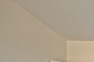 Master bedroom with carpet and own bathroom - Photo Gallery 5