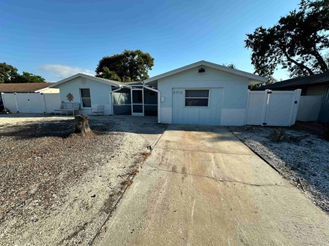 6213 33Rd Avenue Circle West 3 Beds Apartment for Rent