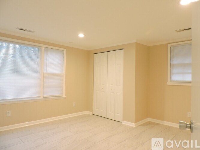 355 9th Avenue North 3 Beds Apartment for Rent - Photo Gallery 19