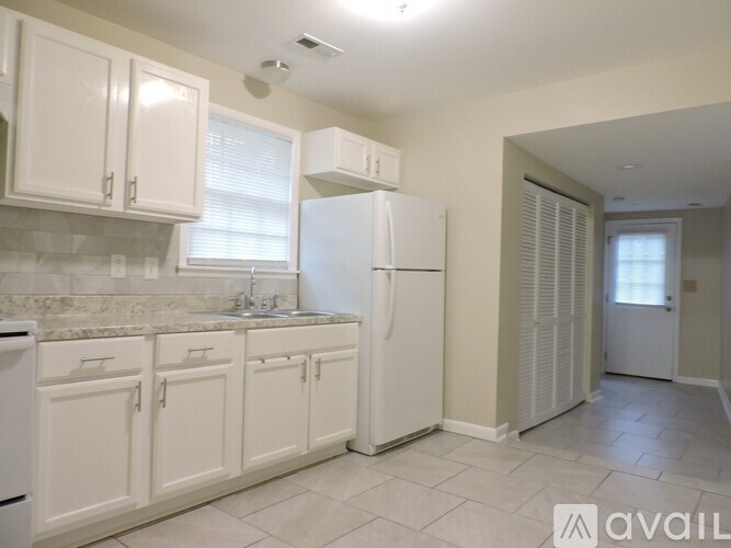355 9th Avenue North 3 Beds Apartment for Rent - Photo Gallery 8