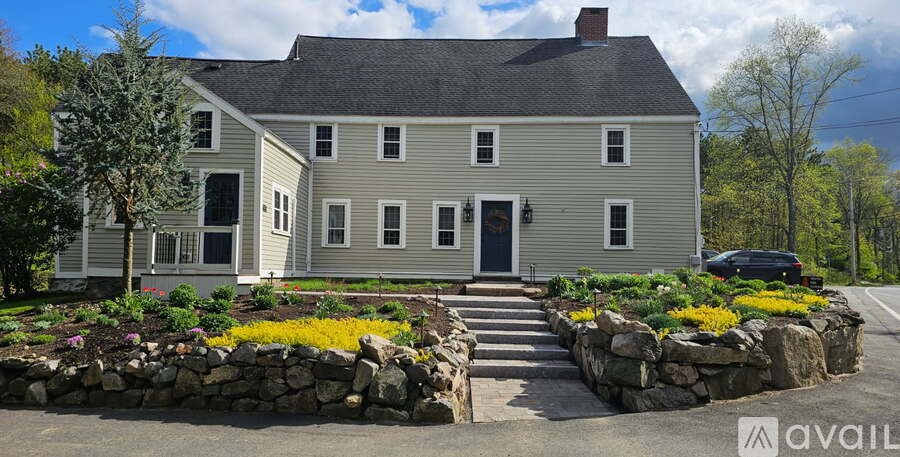 45 Elm Street 1 Bed Townhouse for Rent - Photo Gallery 1