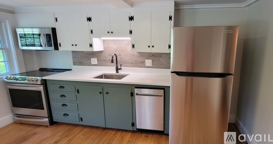 45 Elm Street 1 Bed Townhouse for Rent - Photo Gallery 4