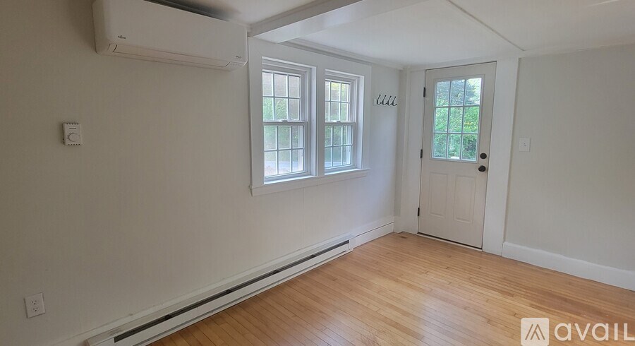 45 Elm Street 1 Bed Townhouse for Rent - Photo Gallery 5