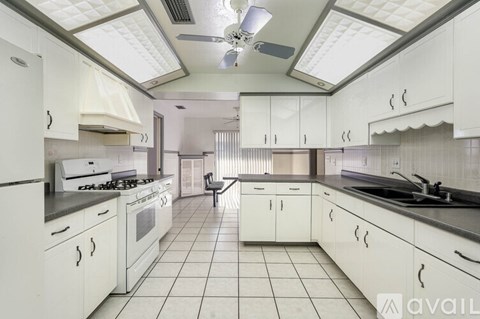 2908 Ivy St 3 Beds Apartment for Rent