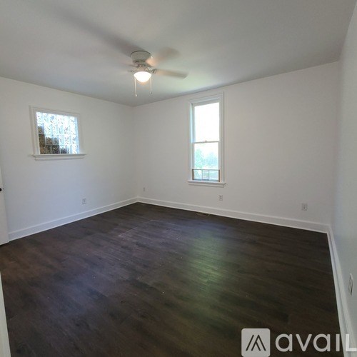 309 Lake St 3 Beds Townhouse for Rent - Photo Gallery 16