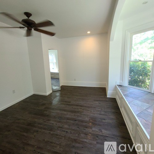 309 Lake St 3 Beds Townhouse for Rent - Photo Gallery 19