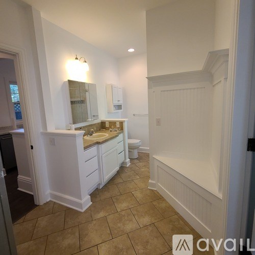 309 Lake St 3 Beds Townhouse for Rent - Photo Gallery 22