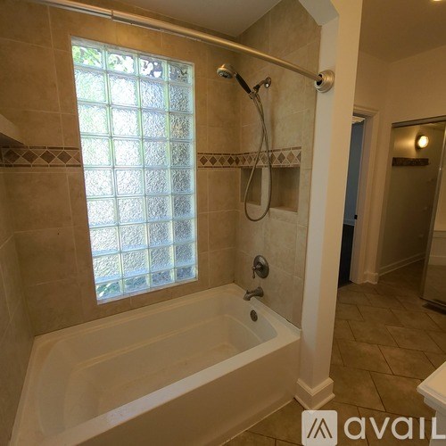 309 Lake St 3 Beds Townhouse for Rent - Photo Gallery 23