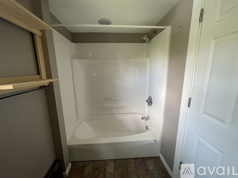 702 W Joliet St 2 Beds Single Family Home for Rent - Photo Gallery 7