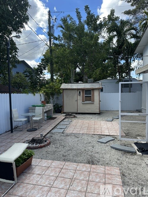 2936 Southwest 11th Street 1 Bed Townhouse for Rent - Photo Gallery 9