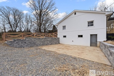 7600 Rustic Ln 2 Beds Single Family Home for Rent - Photo Gallery 24