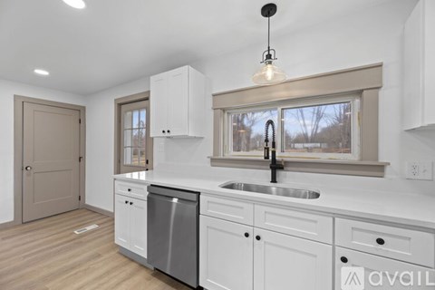 7600 Rustic Ln 2 Beds Single Family Home for Rent - Photo Gallery 5