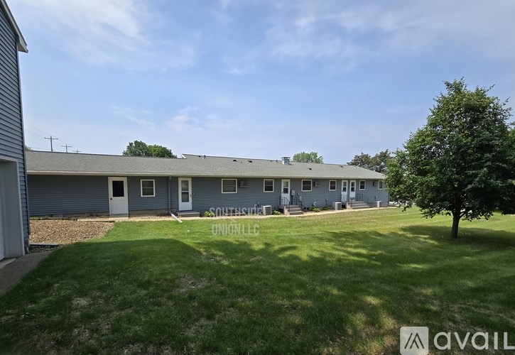 A building with the words "Southside Union" on the front.