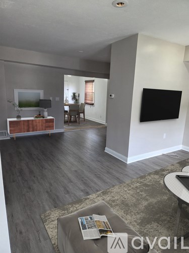 1010 58th Avenue 2 Beds Single Family Home for Rent - Photo Gallery 5