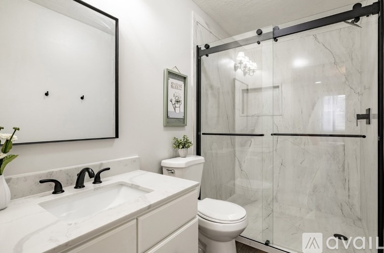 7544 South 2020 East 4 Beds Single Family Home for Rent - Photo Gallery 13