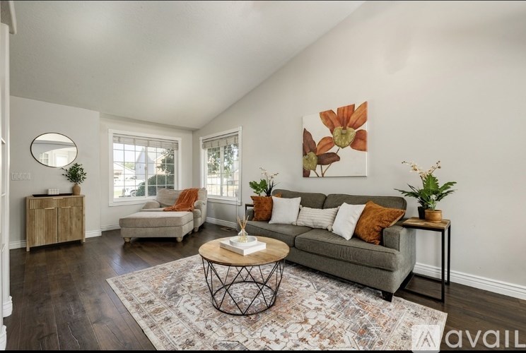 7544 South 2020 East 4 Beds Single Family Home for Rent - Photo Gallery 4