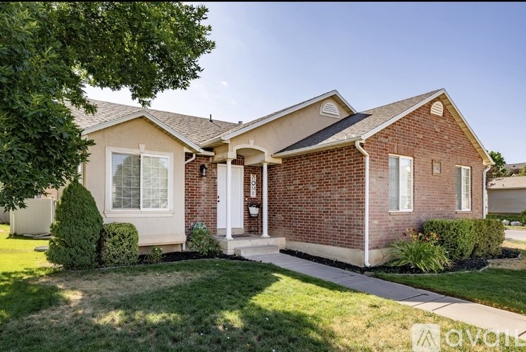 7544 South 2020 East 4 Beds Single Family Home for Rent - Photo Gallery 8