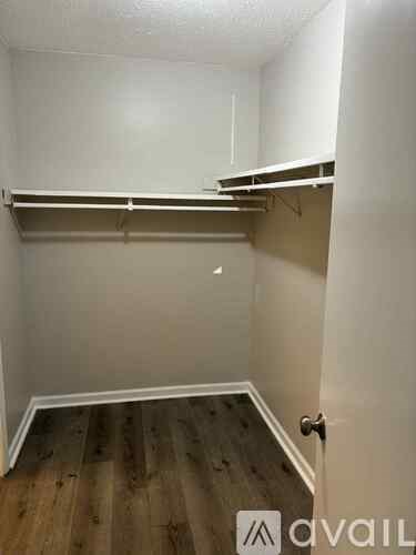 405 Skyview Dr 2 Beds Condo for Rent - Photo Gallery 13