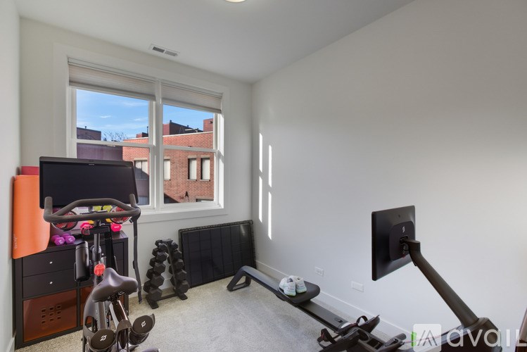 N Riverwalk Dr 3 Beds Townhouse for Rent - Photo Gallery 3