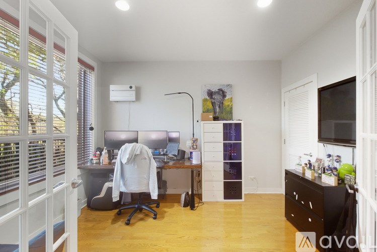 N Riverwalk Dr 3 Beds Townhouse for Rent - Photo Gallery 6