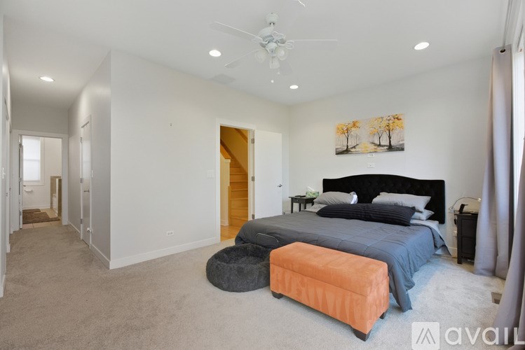 N Riverwalk Dr 3 Beds Townhouse for Rent - Photo Gallery 7